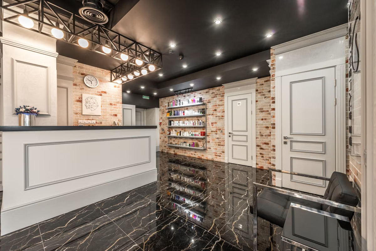 Elegant beauty salon reception with flowers